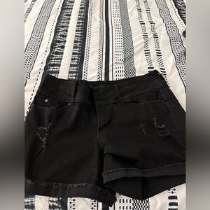 Women’s mid rise shorts.
